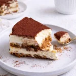 Tiramisù ricetta fatta in casa con crema al mascarpone e savoiardi al caffè