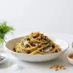 pasta con le sarde siciliana con finocchietto uvetta pinoli e mollica atturrata